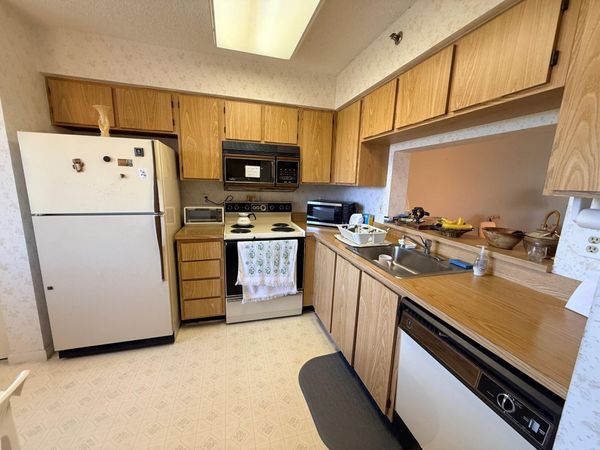 7240 Huntington Lane, Delray Beach, FL 33446