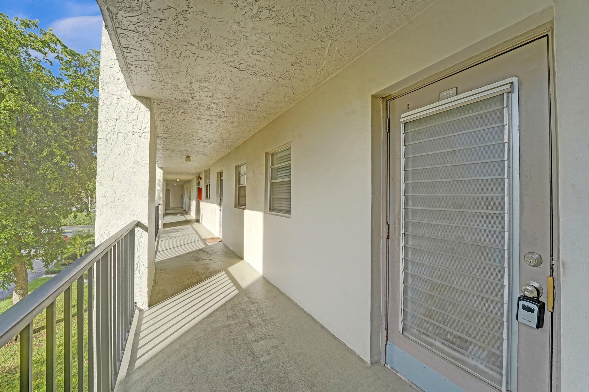 9470 Poinciana Place, Unit 308, Davie, FL 33324 Photo