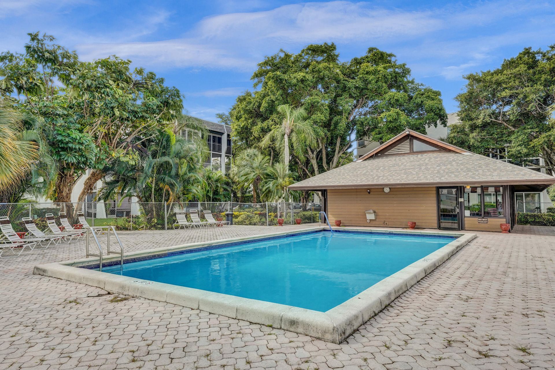 9470 Poinciana Place, Unit 308, Davie, FL 33324 Photo