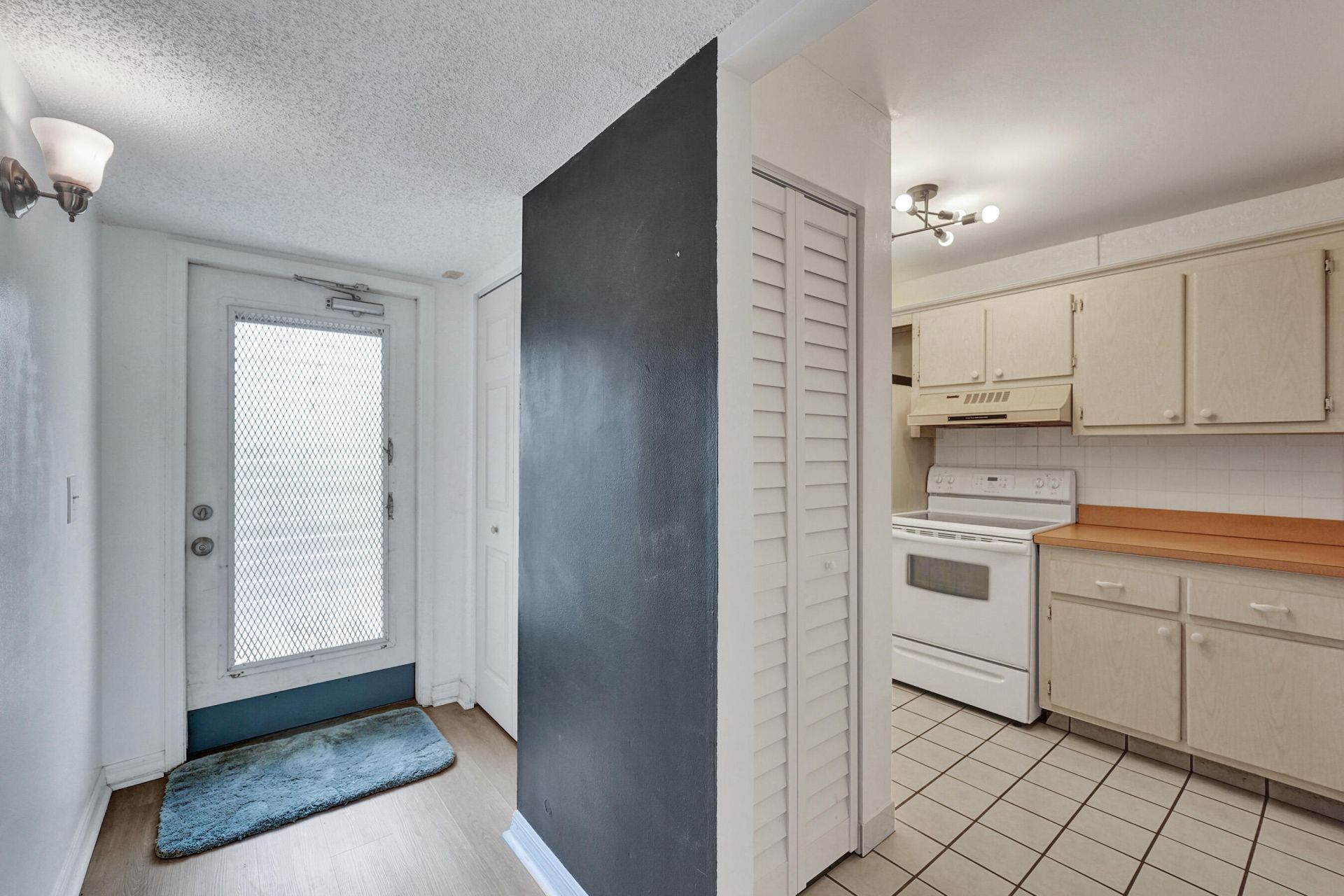 9470 Poinciana Place, Unit 308, Davie, FL 33324 Photo