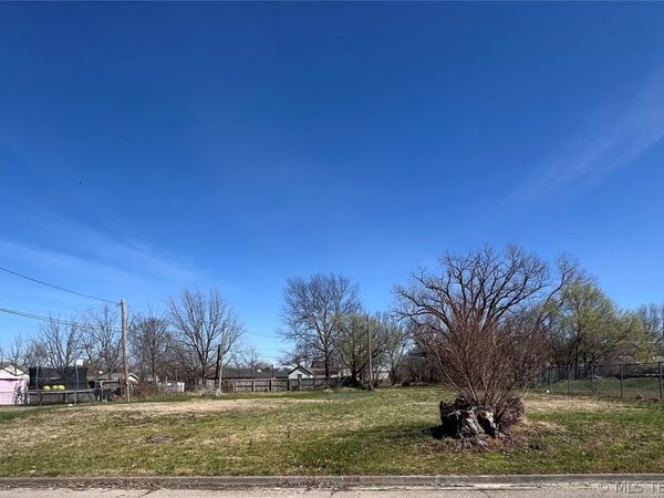 514 S Morton Avenue , Bartlesville, OK 74003