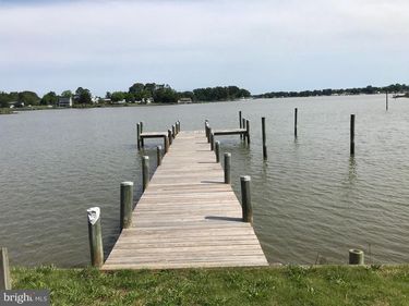 660 SHORE DRIVE , COLONIAL BEACH, VA 22443