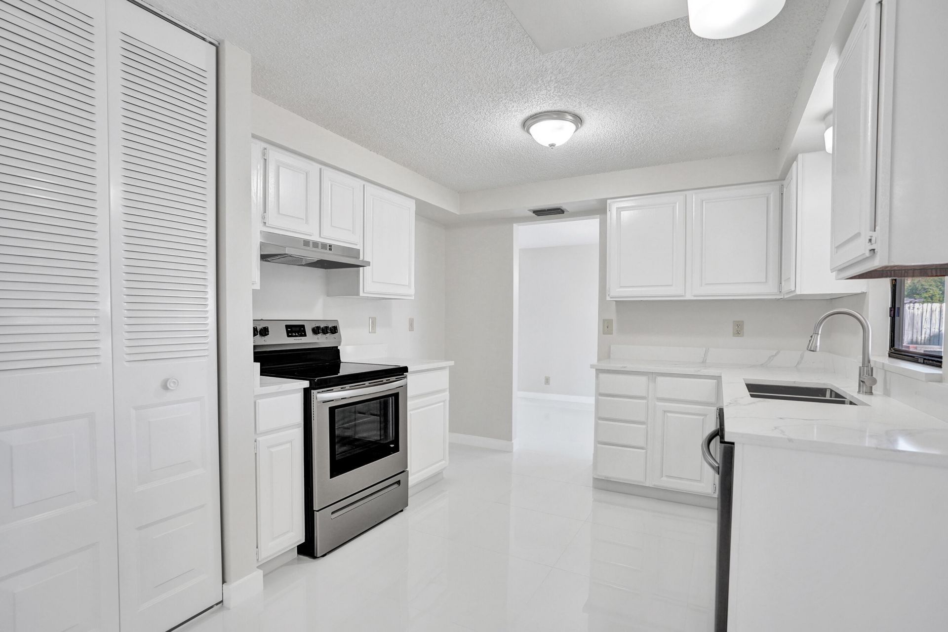 5080 Little Beth Drive S, Boynton Beach, FL 33472 Photo