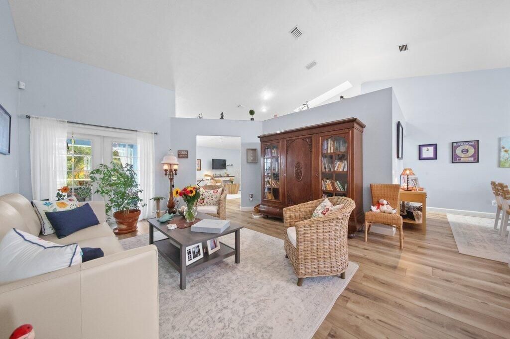 3285 SE Pinto Street, Port Saint Lucie, FL 34984 Photo