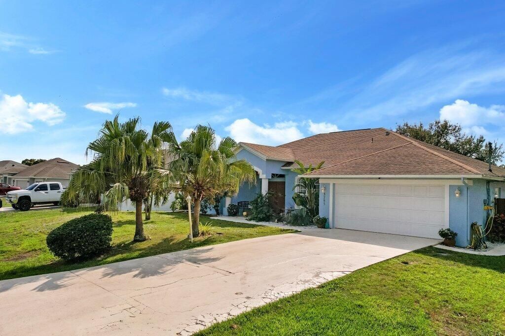 3285 SE Pinto Street, Port Saint Lucie, FL 34984 Photo