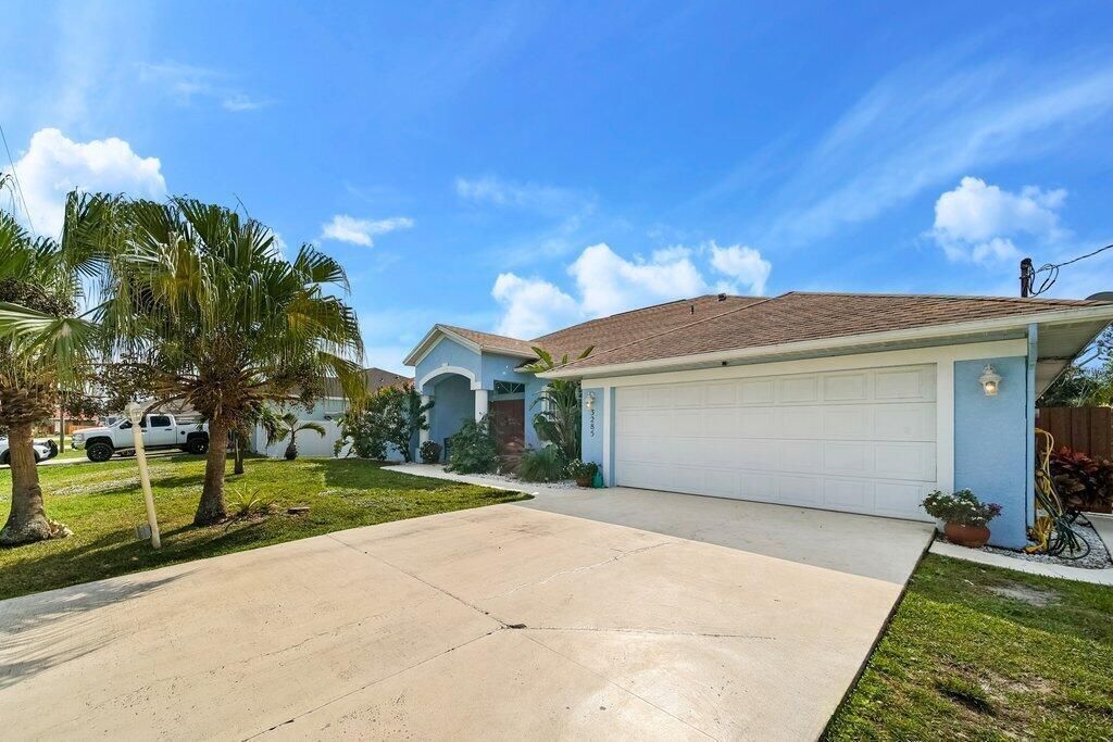 3285 SE Pinto Street, Port Saint Lucie, FL 34984 Photo