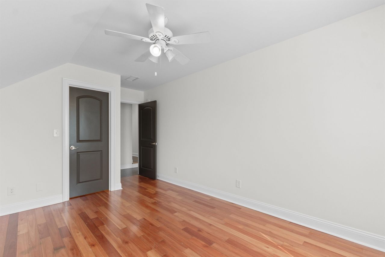 217 Chapel Ridge Circle Photo 25