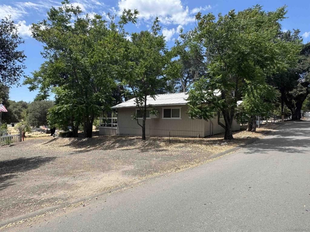 2550 Live Oak Trl, Boulevard, CA 91905 Main Photo