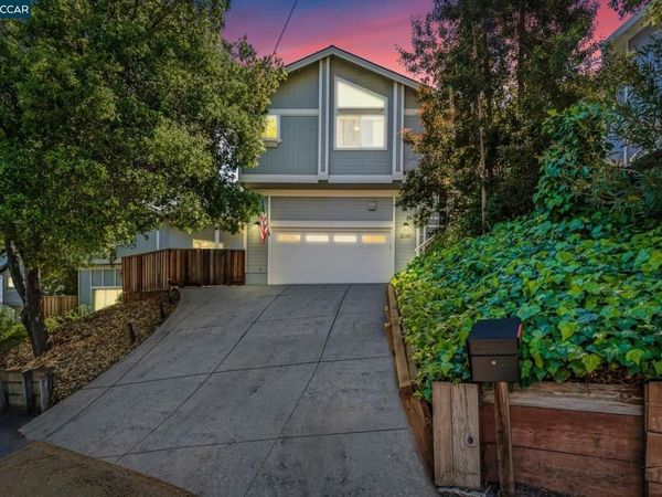 2280 N Crest Ave, Martinez, CA 94553