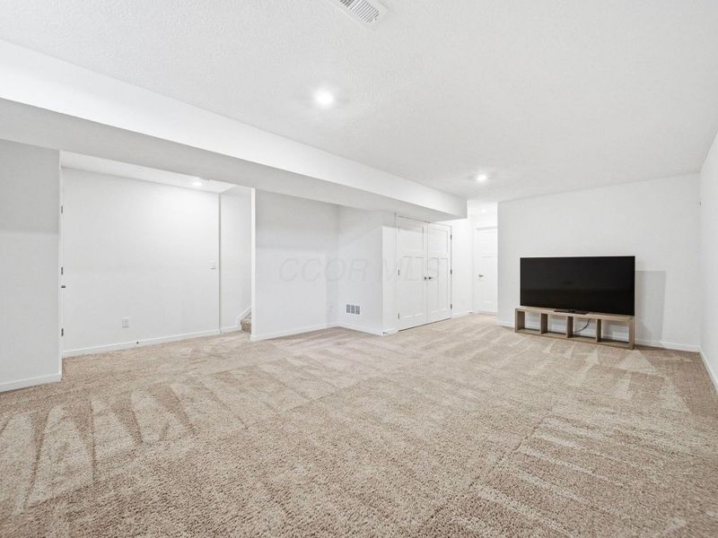 447 Rochdale, Delaware, OH 43015 Photo 44