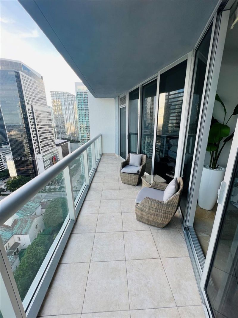 495 Brickell Ave , Unit 2707, Miami, FL 33131 Photo