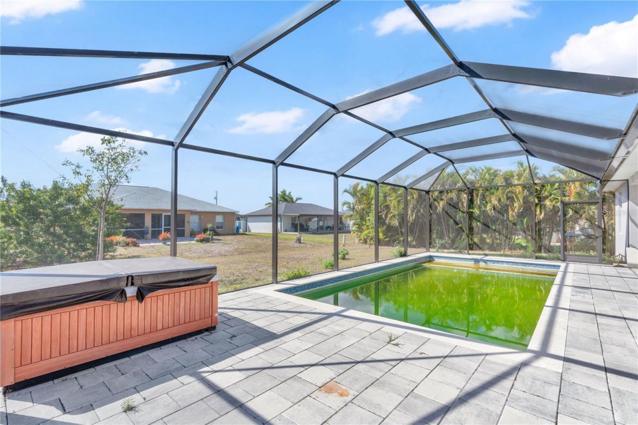 1306 NE 2nd Avenue , Cape Coral, FL 33909 Photo