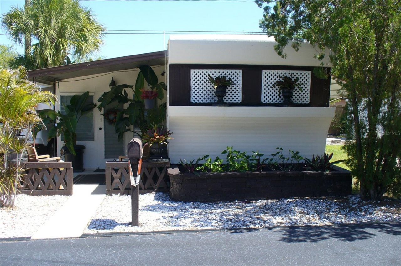 7801 34th Avenue N, Unit 2, Saint Petersburg, FL 33710 Main Photo