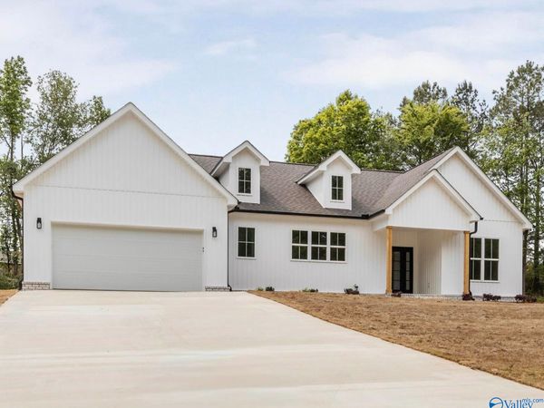 318 Elgin Hills Drive, Rogersville, AL 35652