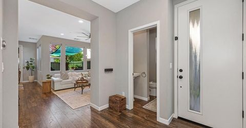 3240 Dullanty Way, Sacramento, CA 95816 Photo