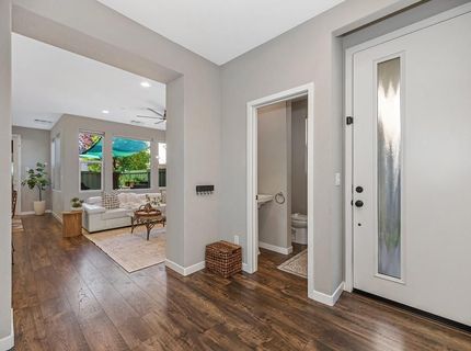 3240 Dullanty Way, Sacramento, CA 95816 Photo