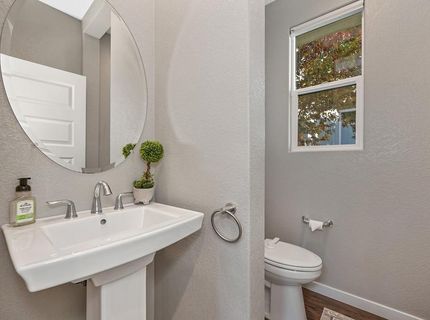 3240 Dullanty Way, Sacramento, CA 95816 Photo