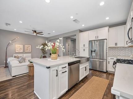 3240 Dullanty Way, Sacramento, CA 95816 Photo