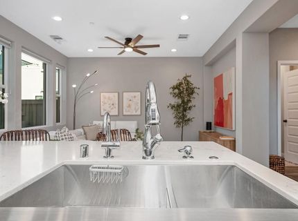 3240 Dullanty Way, Sacramento, CA 95816 Photo