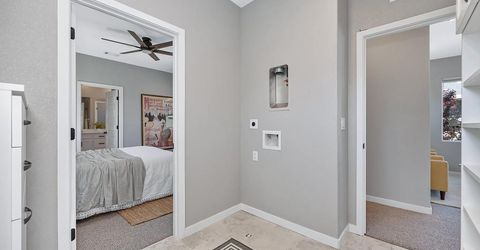 3240 Dullanty Way, Sacramento, CA 95816 Photo