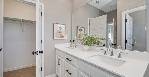 3240 Dullanty Way, Sacramento, CA 95816 Photo