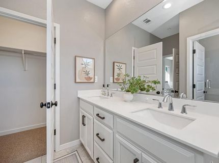 3240 Dullanty Way, Sacramento, CA 95816 Photo