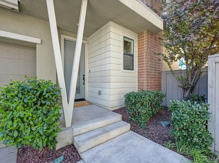 3240 Dullanty Way, Sacramento, CA 95816 Photo