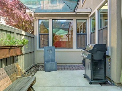 3240 Dullanty Way, Sacramento, CA 95816 Photo