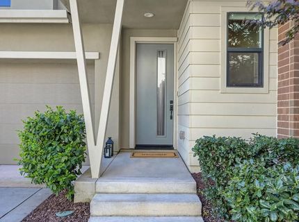 3240 Dullanty Way, Sacramento, CA 95816 Photo