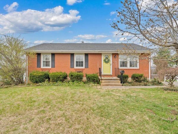 5907 Darby RD, Roanoke, VA 24012