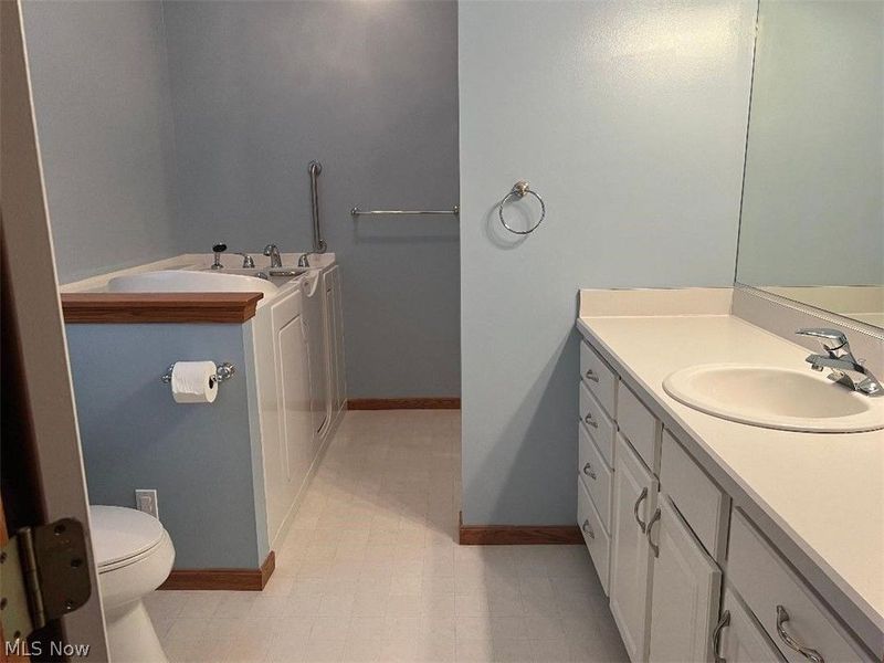 6456 S Rim Circle, Valley City, OH 44280 Photo 13