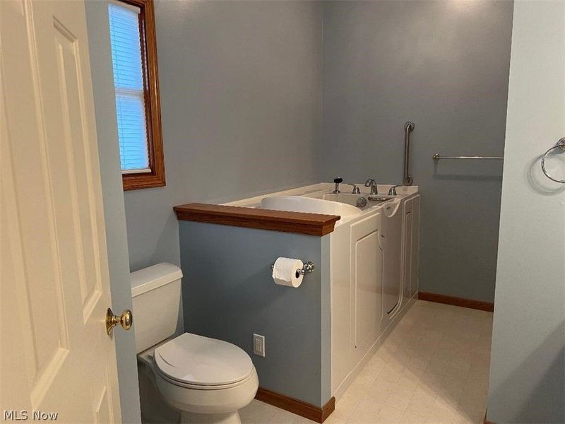 6456 S Rim Circle, Valley City, OH 44280 Photo 14