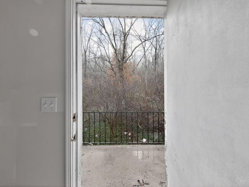 4669 Kirby Avenue, Cincinnati, OH 45223 Photo 8