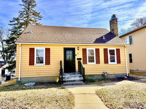 21 7th Avenue N, Hopkins, MN 55343