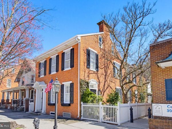 223 BROADWAY, HANOVER, PA 17331