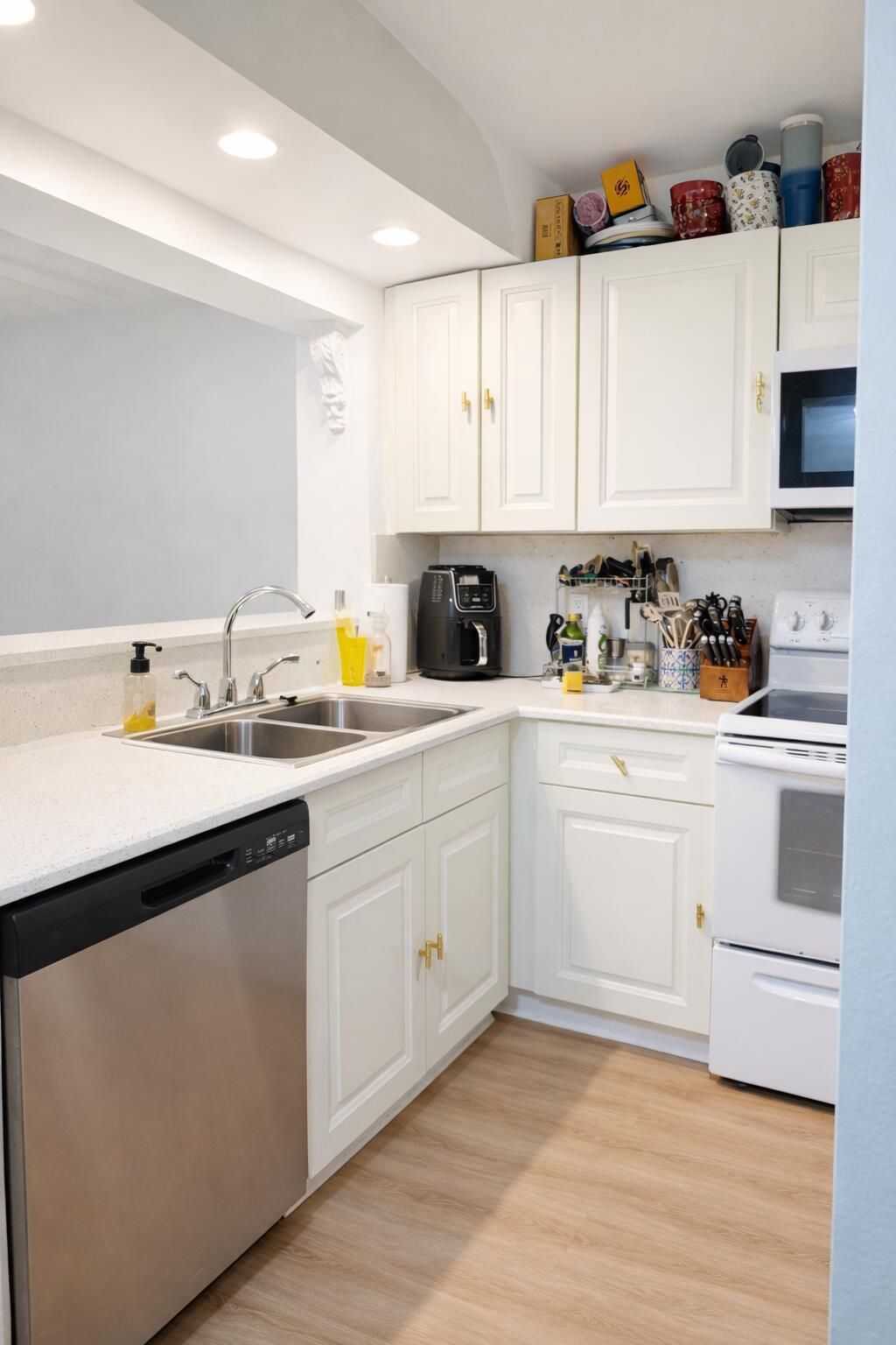 110 Lake Emerald Drive, Unit 103, Oakland Park, FL 33309 Photo