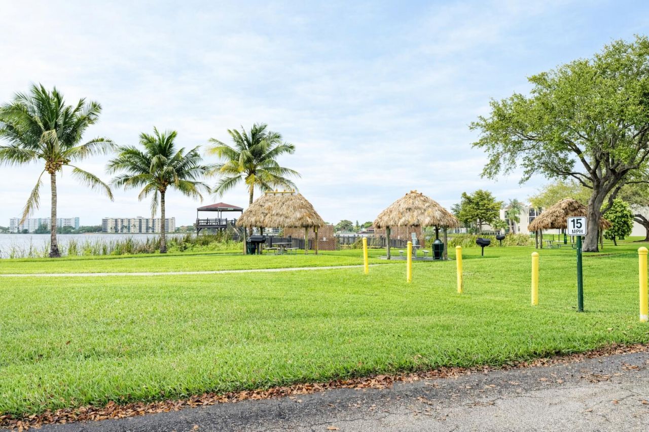 110 Lake Emerald Drive, Unit 103, Oakland Park, FL 33309 Photo