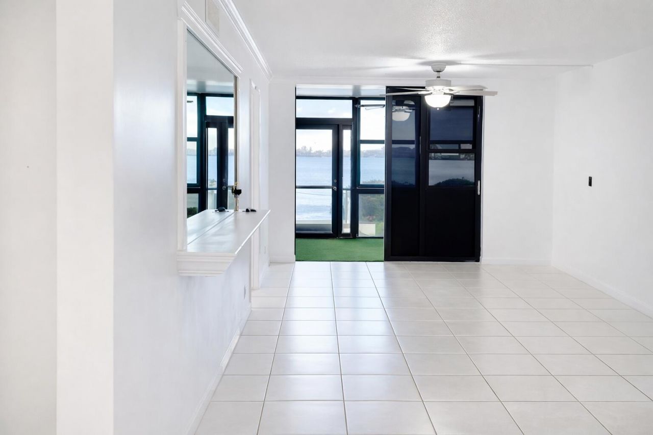 110 Lake Emerald Drive, Unit 103, Oakland Park, FL 33309 Photo