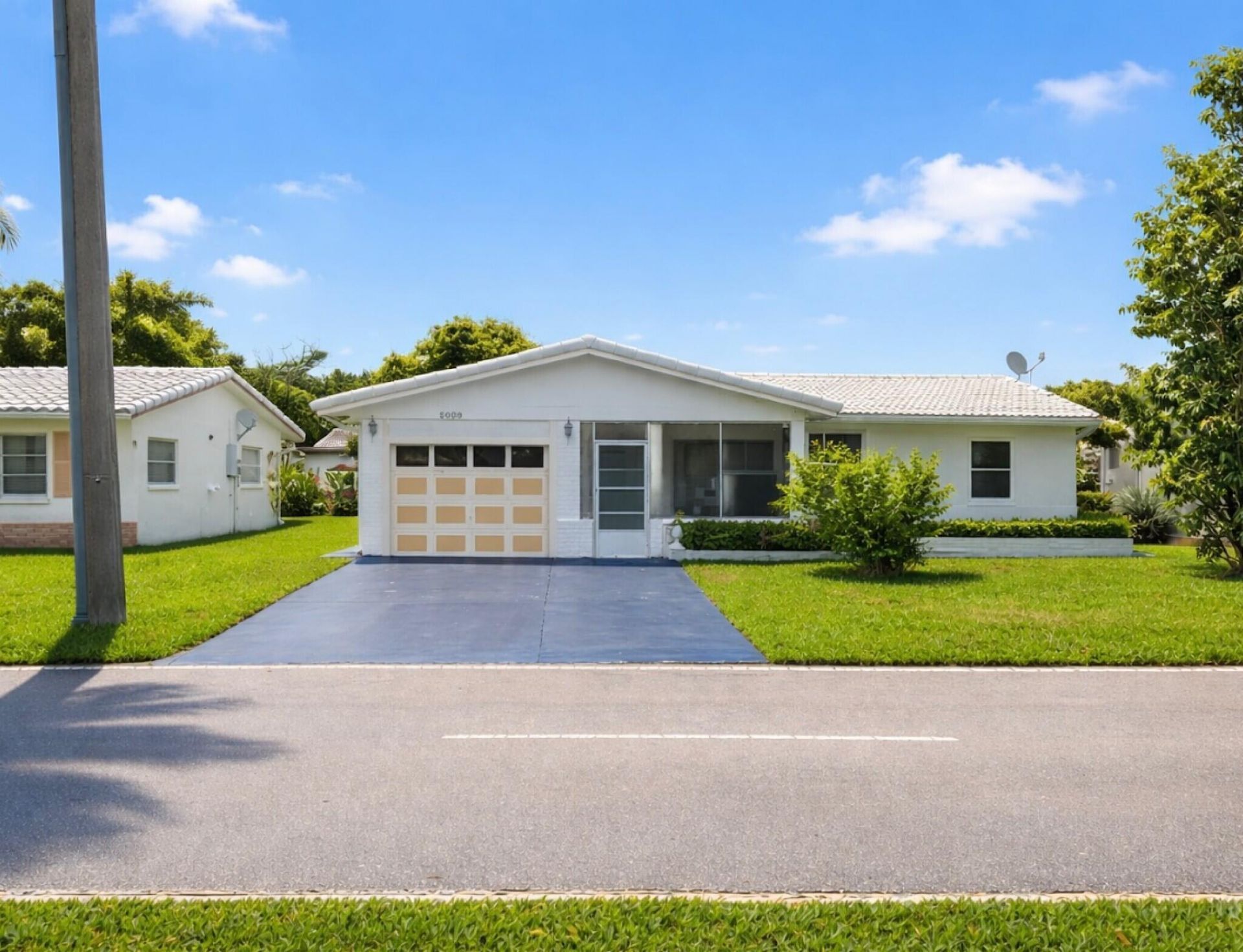 5808 NW 84th Terrace Tamarac, FL 33321