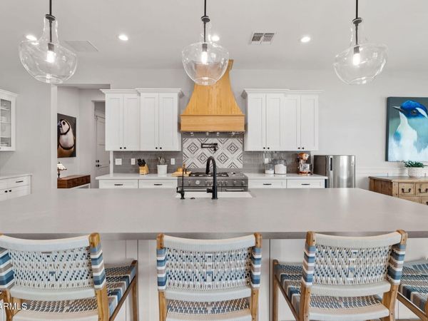 4164 E Camelback Road, Phoenix, AZ 85018