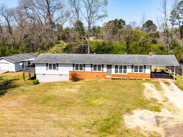 922 20TH St, Fayette, AL 35555