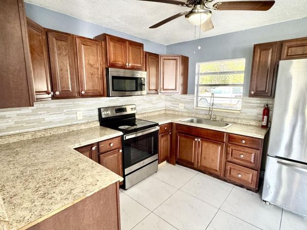 5415 LORI Drive S, Jacksonville, FL 32207