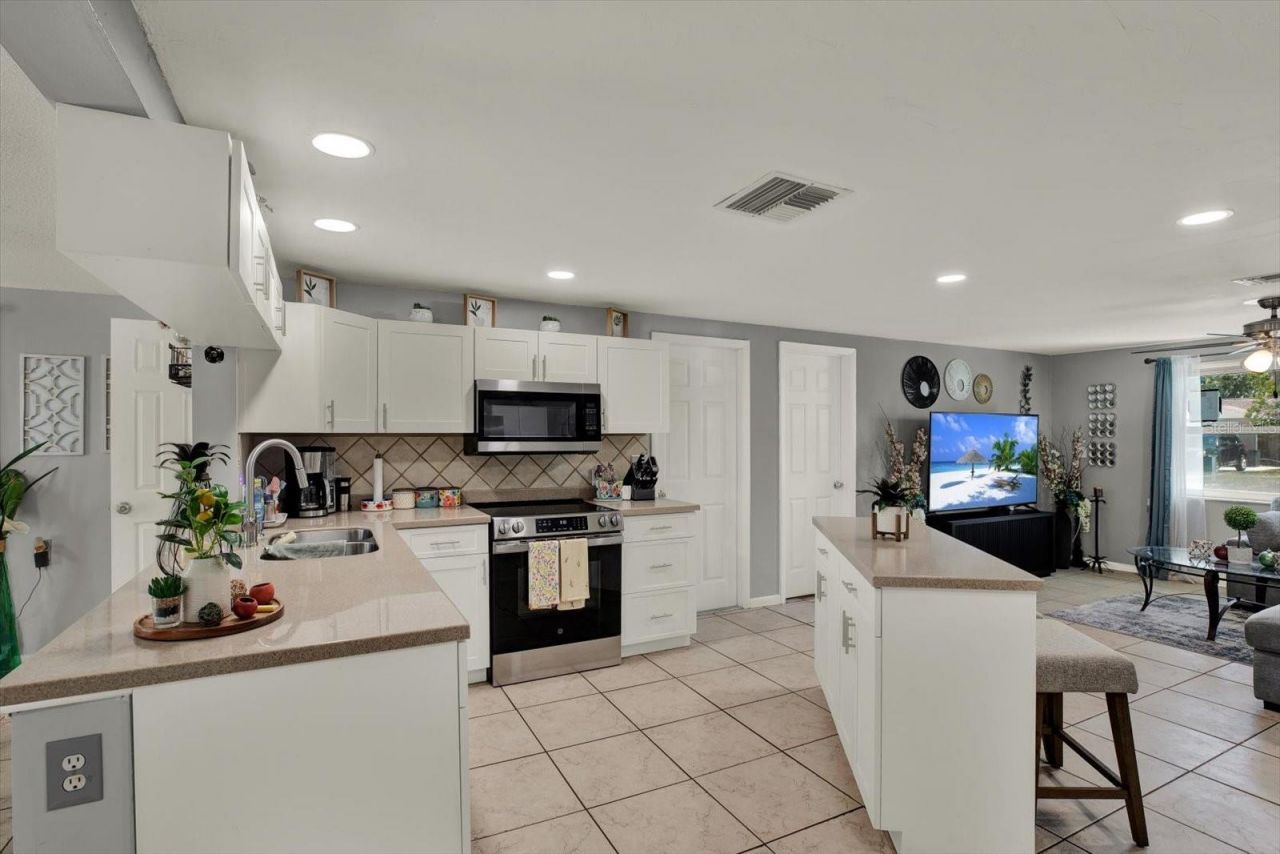 5609 Quist Drive, Port Richey, FL 34668 Photo