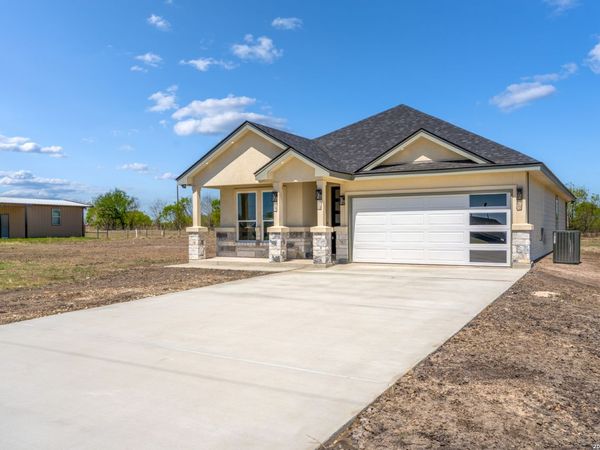 12623 Toro Drive, Atascosa, TX 78002