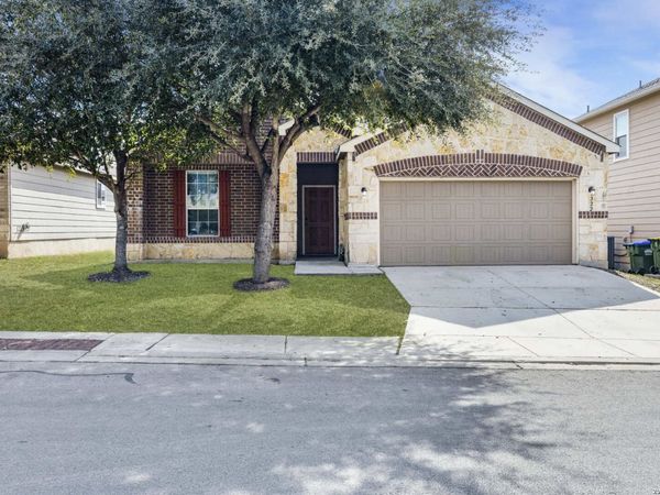 322 Walnut Crest, Selma, TX 78154