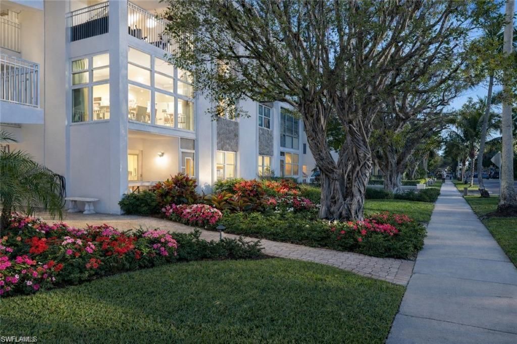 1021 3rd St S, Unit 310, Naples, FL 34102 Photo