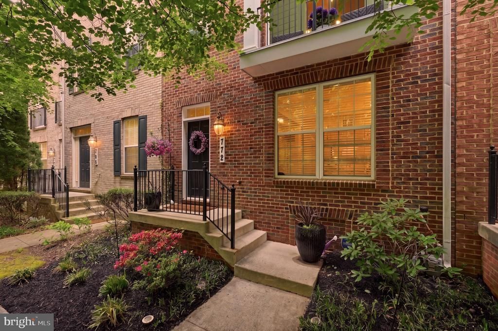 772 Raven Avenue, Gaithersburg, MD 20877 Main Photo