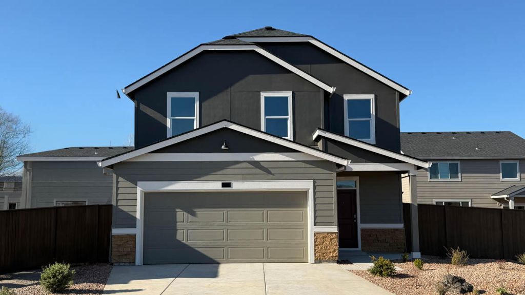21741 SE Stromboli Lane, Bend, OR 97702 Main Photo