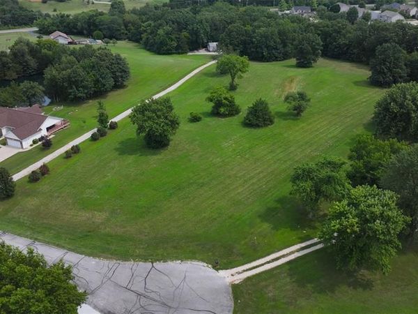 27 Hackney Court , Wentzville, MO 63385