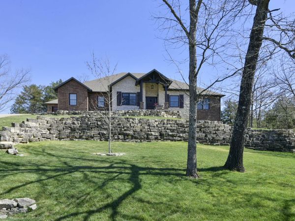 417 Silverwood Circle, Branson West, MO 65737